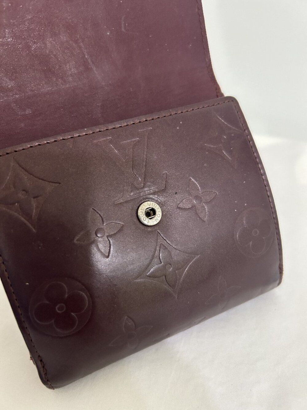 Louis Vuitton Monogram Vernis Elise Wallet Burgundy - Picture 7 of 7